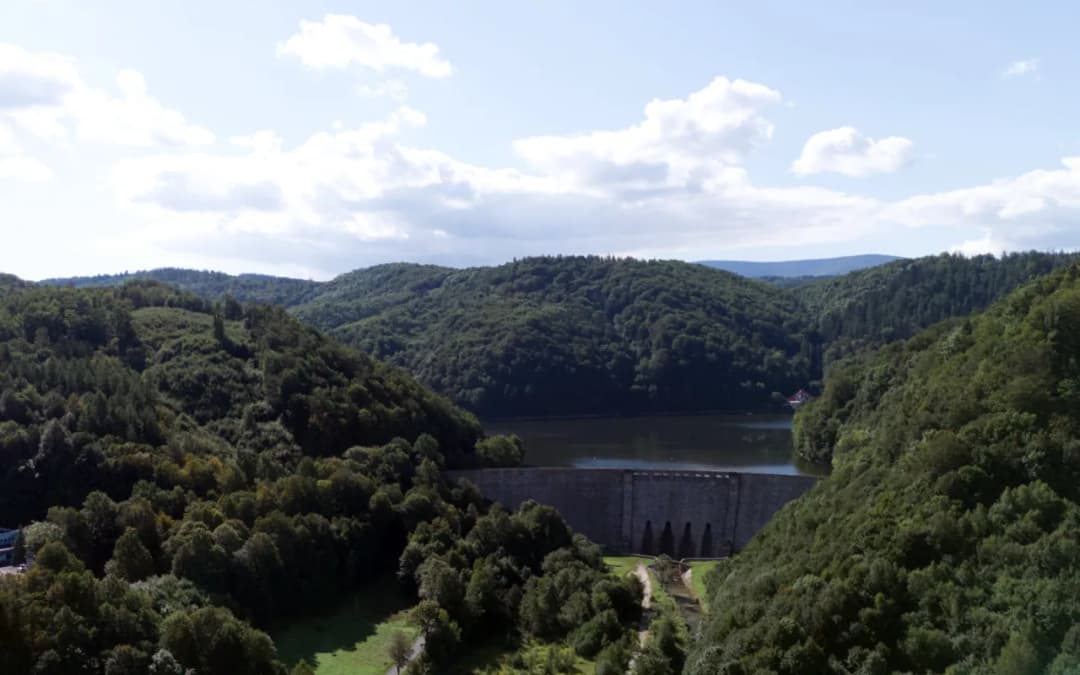 Jezioro Lubachowskie - historia, atrakcje i piękne widoki, które zachwycają