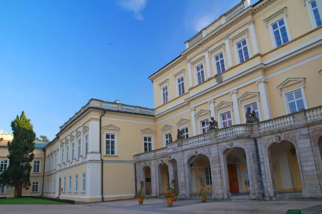 Najlepsze atrakcje turystyczne w Puławach, które musisz zobaczyć – praktyczne informacje i trasy