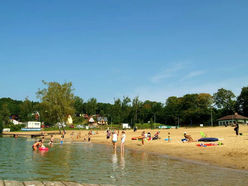 Długie jezioro Lipie: piękne miejsce na wypoczynek i rekreację