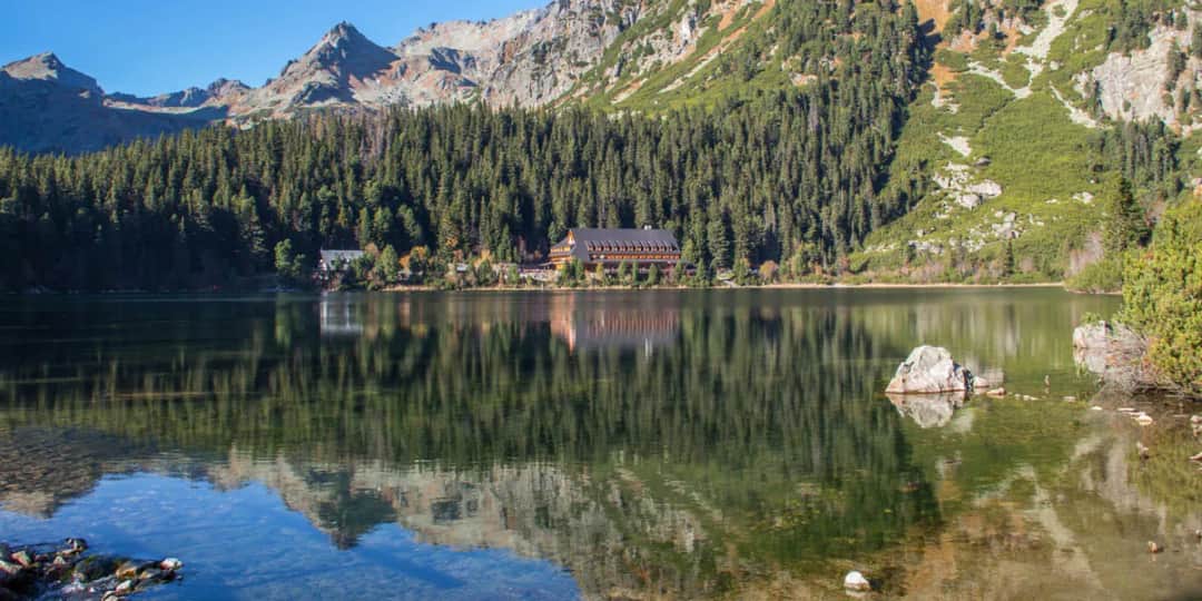 Jezioro popradzkie - piękne miejsce w Tatrach, które musisz zobaczyć