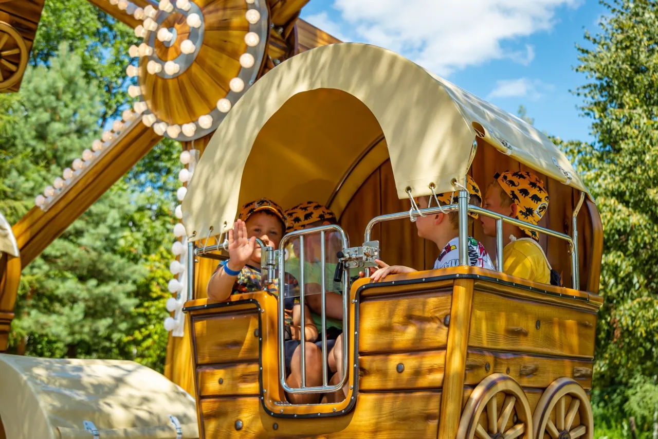 Atrakcje w Bałtowie, które zaskoczą całą rodzinę i umilą czas